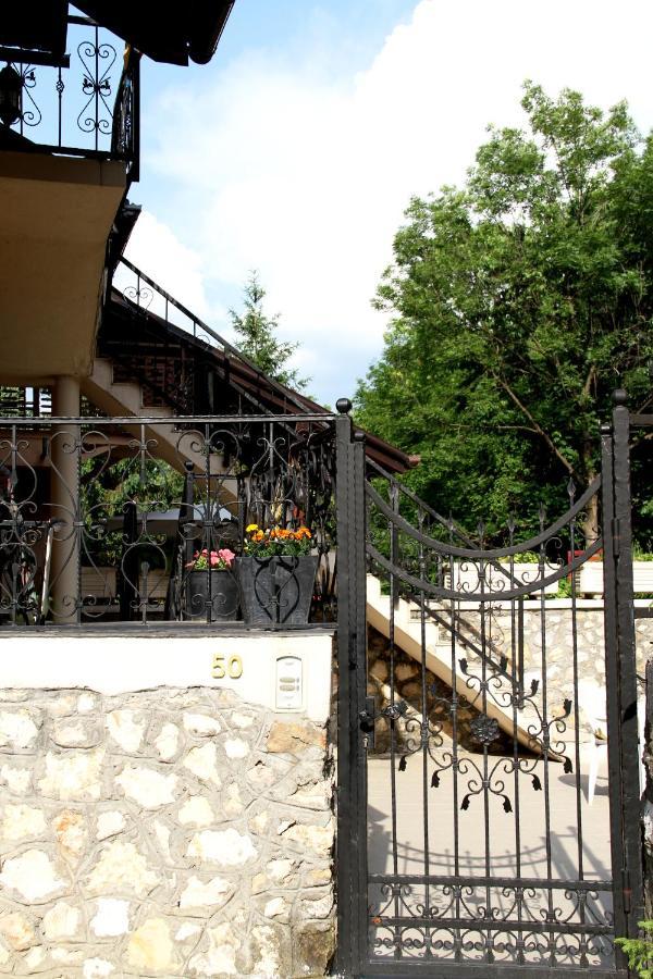 Downtown Green Oasis Apartments Sarajevo Luaran gambar